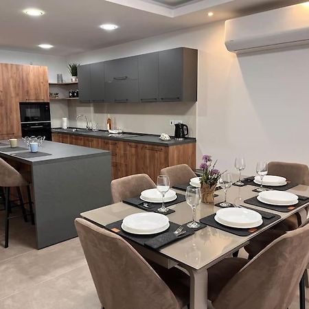 3 Bedroom Seaside Luxury Accommodation - Sleeps 8 San Pawl il-Baħar Eksteriør billede