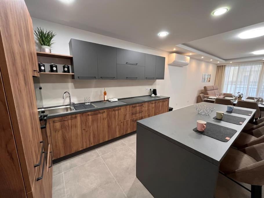 3 Bedroom Seaside Luxury Accommodation - Sleeps 8 San Pawl il-Baħar Eksteriør billede
