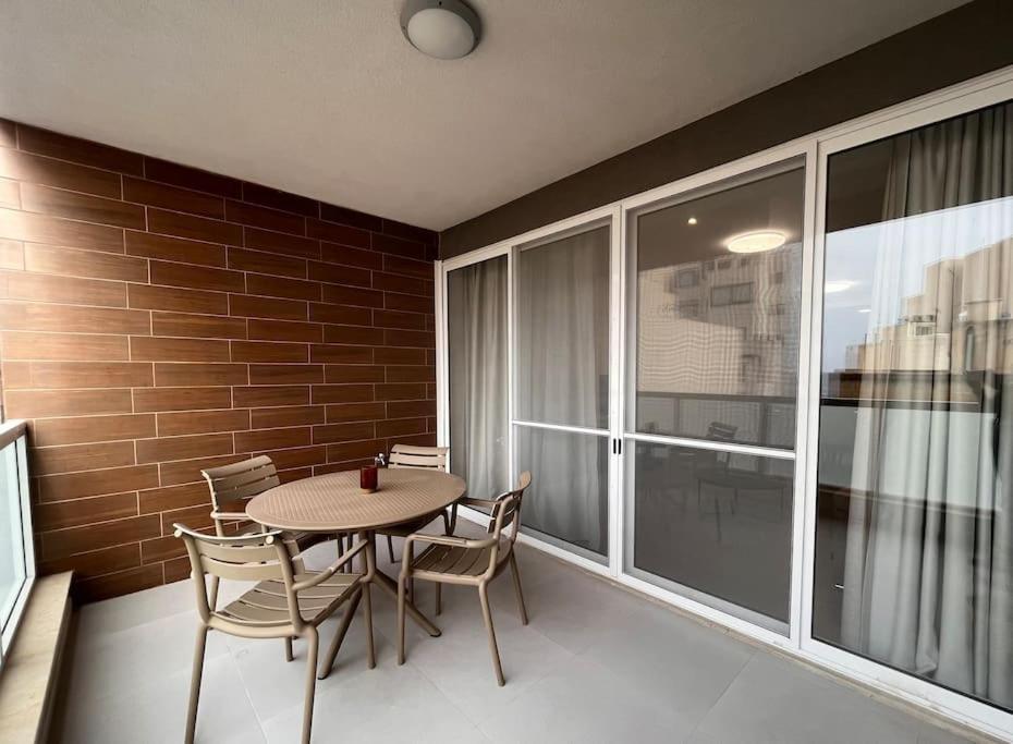 3 Bedroom Seaside Luxury Accommodation - Sleeps 8 San Pawl il-Baħar Eksteriør billede