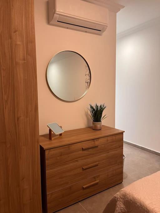 3 Bedroom Seaside Luxury Accommodation - Sleeps 8 San Pawl il-Baħar Eksteriør billede