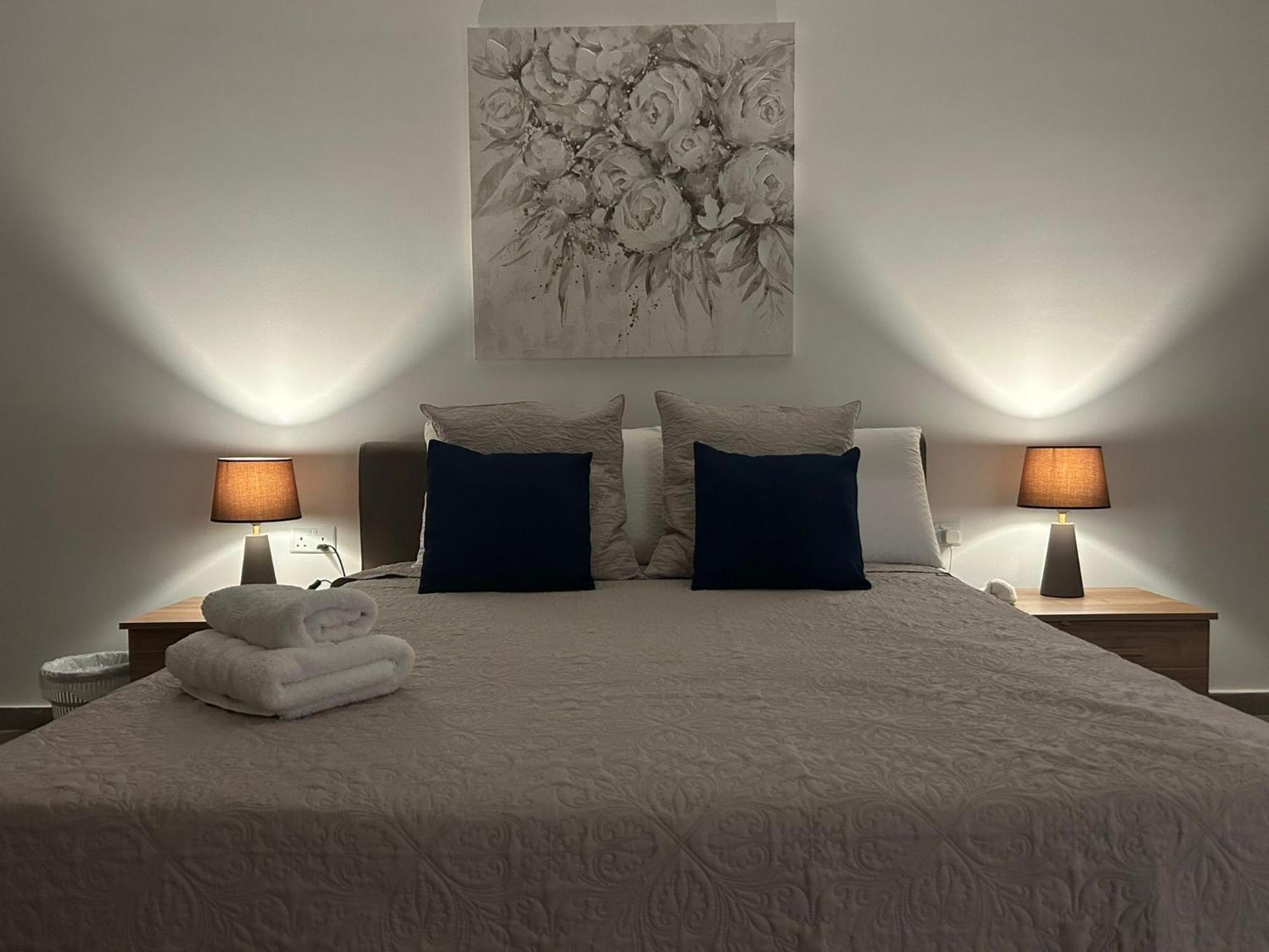 3 Bedroom Seaside Luxury Accommodation - Sleeps 8 San Pawl il-Baħar Eksteriør billede